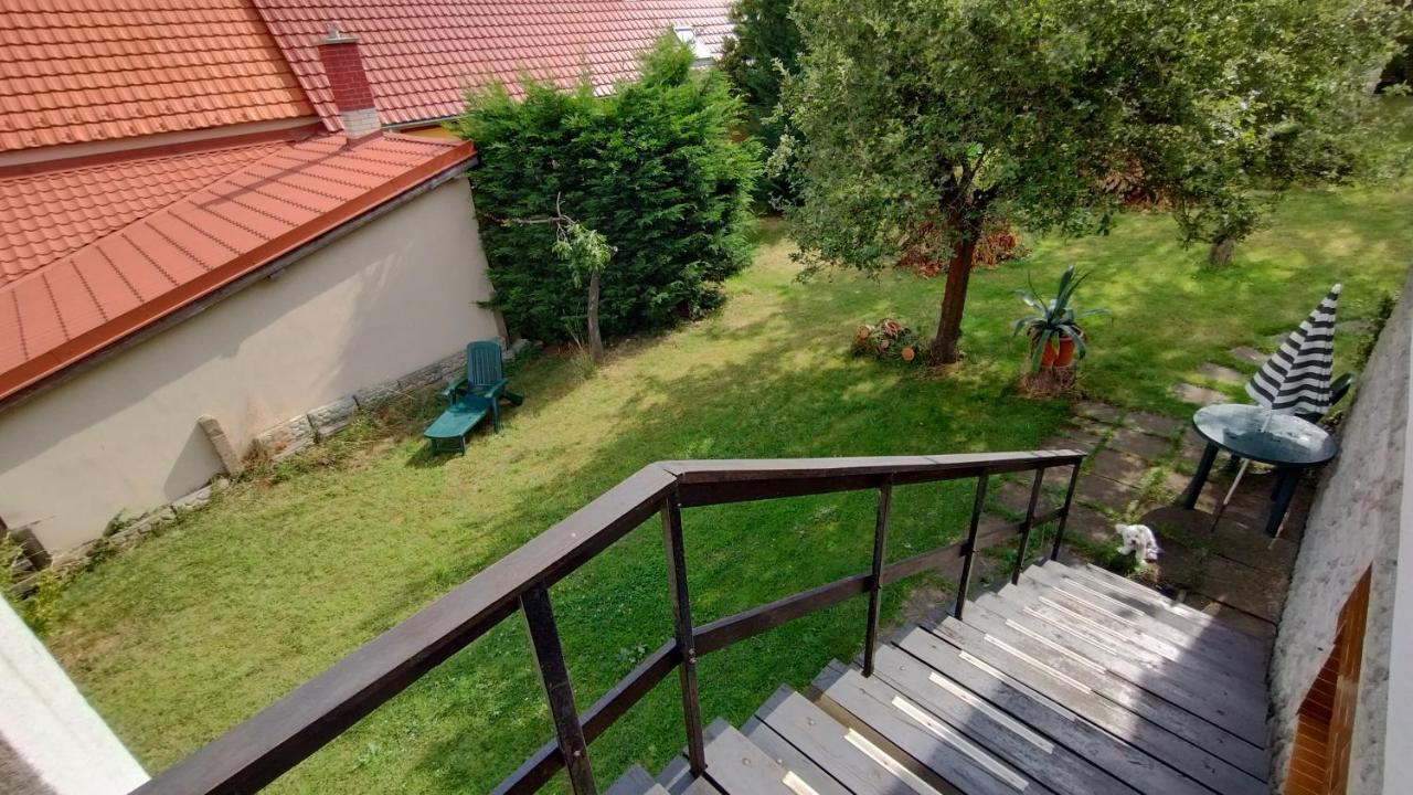Prague Zbraslav Old Garden Apartment ภายนอก รูปภาพ