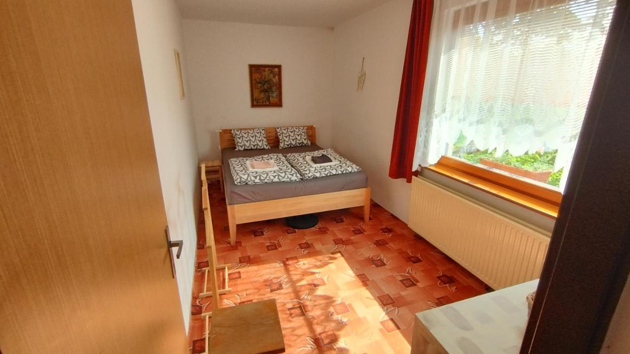 Prague Zbraslav Old Garden Apartment ภายนอก รูปภาพ